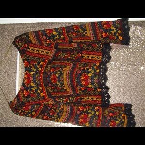 I’m selling a long-sleeve top